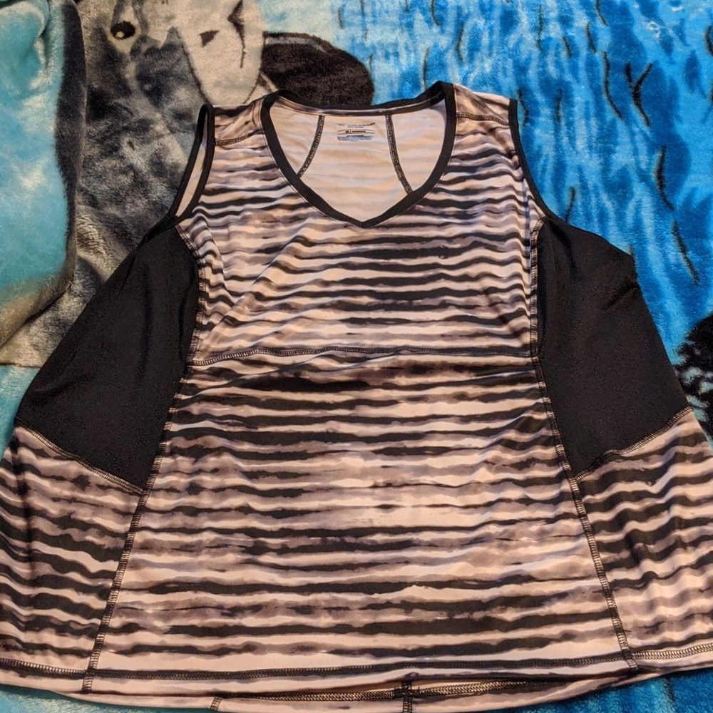 NWOT Tek Gear Tank /2xl/
